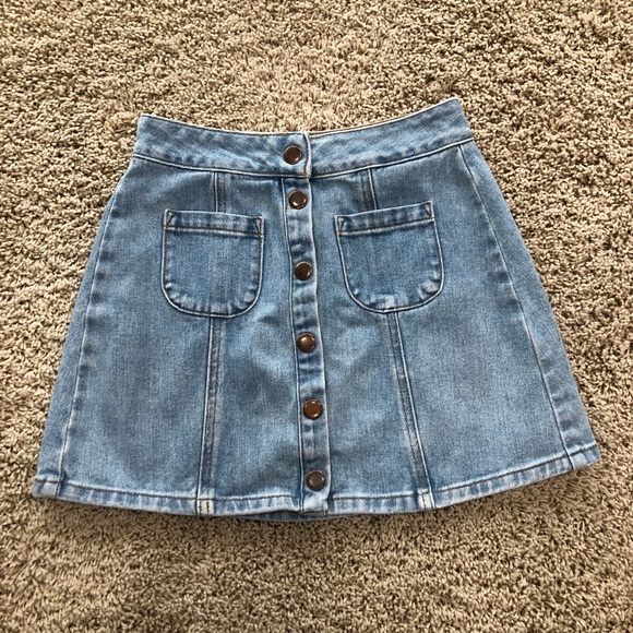Brandy Melville Dresses & Skirts - Brandy Melville denim skirt